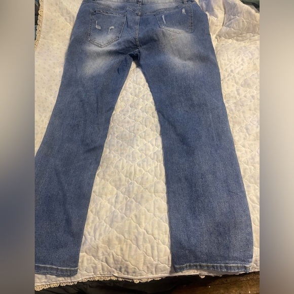 women boyfriend ripped Christmas jeans snowman’s inside holes size XL - Picture 4 of 5